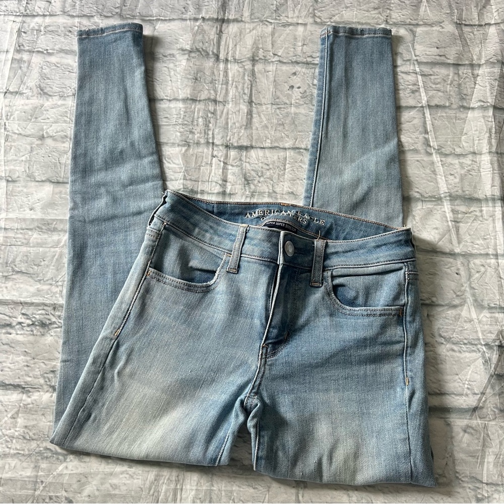 American Eagle Mid Rise Jeggings Light Wash Super Super Stretch